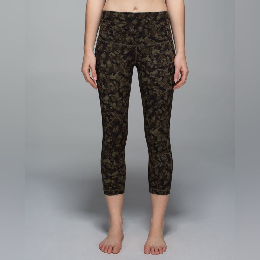 Lululemon Wunder Under Crop Tight II *Roll Down